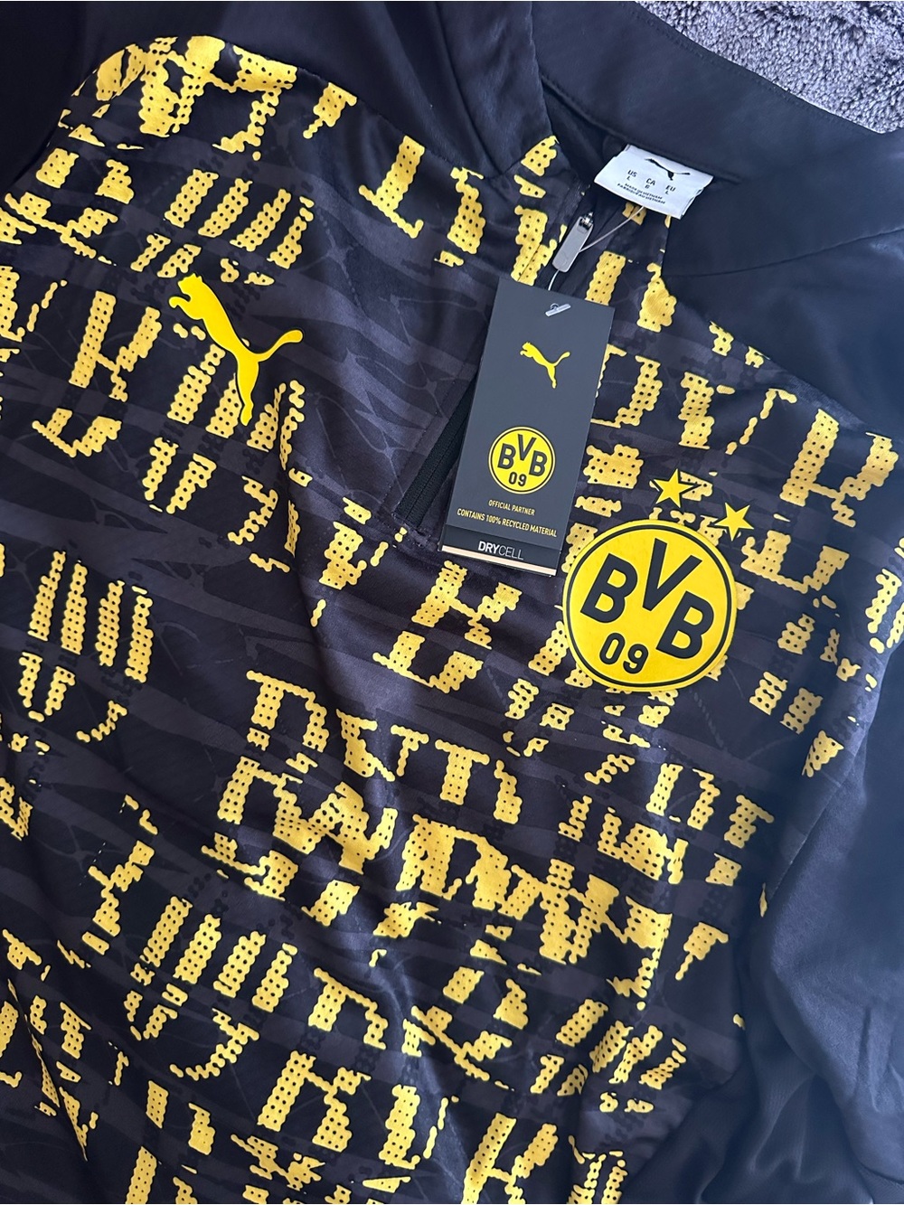 PUMA BVB 09 Men's Black & Yellow Training quarter zip. Men’s large. BNWT